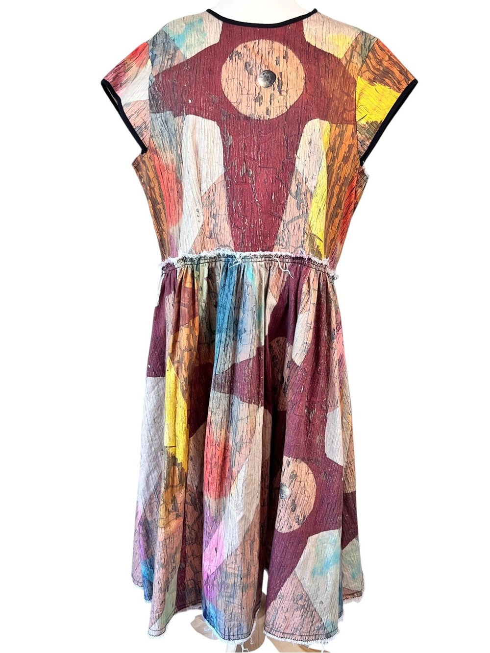 Making the Cut Abstract Artsy Crinkle Textured Short Sleeve Fit Flare Dress